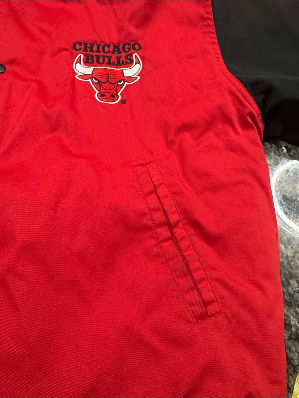 Chicago Bulls Red and Black Varsity Bomber Jacket - Picture 11 of 12